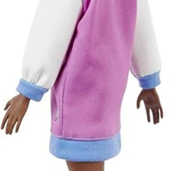Barbie Fashionistas Doll #156 with Brunette Afro & Blue Lip Wearing Graphic Coat - Picture 7 of 7